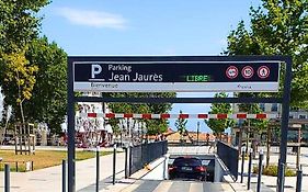 Centre Historique - FREE Parking - Self Checkin - WIFI - INDUSTRIEL - SLEEPNTRIPBEZIERS